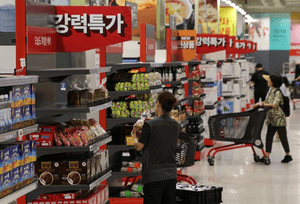 홈플러스 67개 점포 재개장…범여권 "완전 정상화까지 지원"