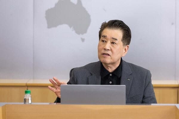 장인화 포스코그룹 회장, 올해 상반기 보수 10억 3800만 원 수령