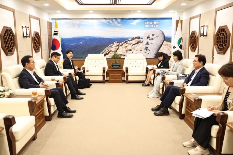박완수 경남도지사-KAI 대표 면담, 우주항공산업 민수 분야 확대 협력