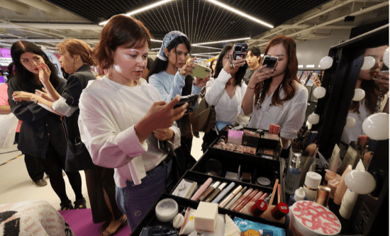 K-뷰티 수출 신기록, 제조부터 유통까지 2분기 역대급 실적 행진
