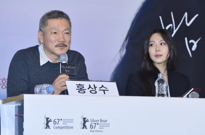 김민희·홍상수, 득남 후 첫 공식 석상…촬영장서 수유하며 워킹맘 고충 토로