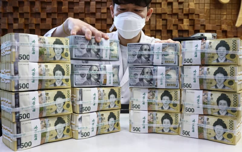 6월 시중 통화량 29조 급증…기업엔 돈 몰리고 가계선 역대 최대 이탈
