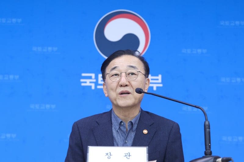 김윤덕 국토장관 수도권 신규택지 7.3만호 9월 말 공개…오세훈과 담판