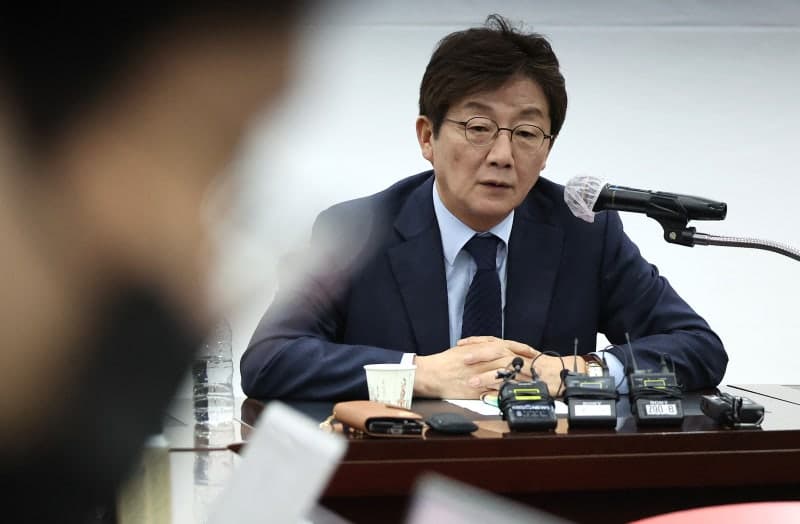 이재명 대통령 개헌 논의 촉발 골프 회동, 여야 갈등 심화