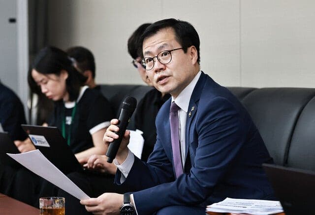 한미 관세협상 총괄 여한구 통상교섭본부장 전격 직권면직