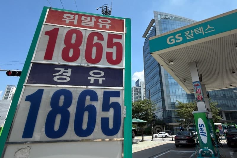 전국 주유소 기름값 13주 연속 하락세…중동 불안에 국제유가는 상승