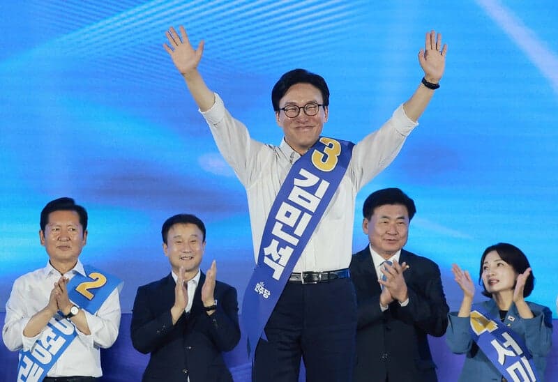 김민석, 민주당 당대표 경선 누적 1위…17일 최종 승자 결정