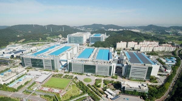 삼성디스플레이, 아산 A7 공장 건설 재개…폴더블 시장 공략 가속화