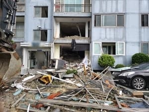 거제 956㎜ 물폭탄에 산사태…1명 사망·5천여 세대 단수 피해