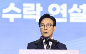 김민석 더불어민주당 신임 대표, 당선 후 첫 행보로 거제 수해 현장 찾아