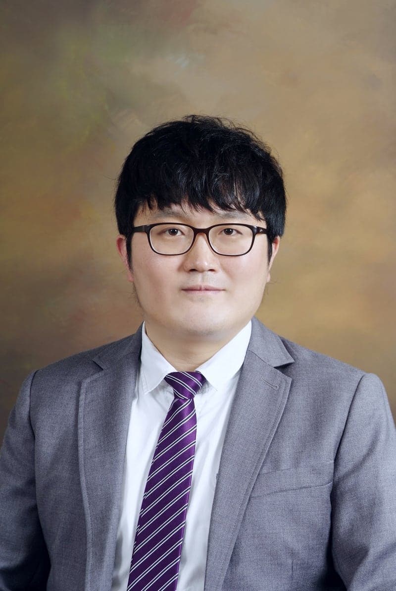 전재수 부산시장 첫 공공기관장 인사…부산사회서비스원장에 손지현 교수 임명
