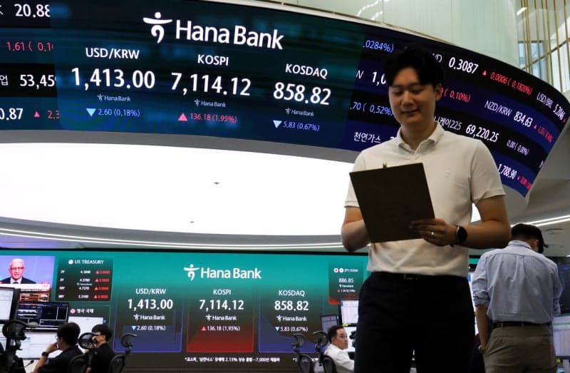 코스피 7100선 돌파…‘28만전자·170만닉스’ 반도체 훈풍에 활짝