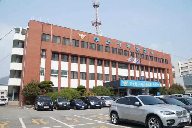아파트 1층 방범창 뜯고 침입해 귀금속 훔친 50대 구속 송치