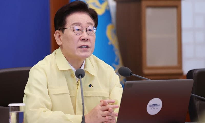 국민 65% "개헌 논의하려면 이재명 대통령 연임 포기부터 밝혀야"