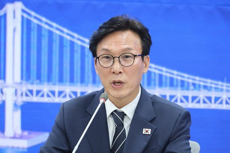 문재인 전 대통령, 김민석 대표에 "당내 포용과 화합 위해 노력해달라"