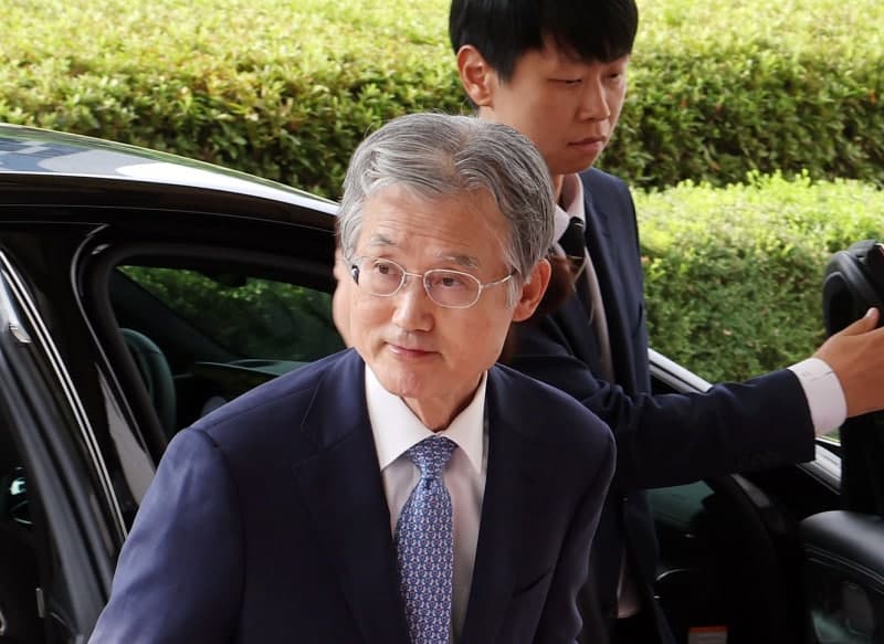 조희대 대법원장, 대통령실 협의 없는 '대법관 서면 제청' 논란에 묵묵부답