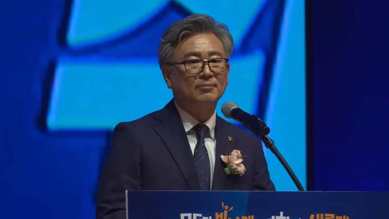 ‘선거법 위반 혐의’ 천호성 전북교육감 경찰 소환조사