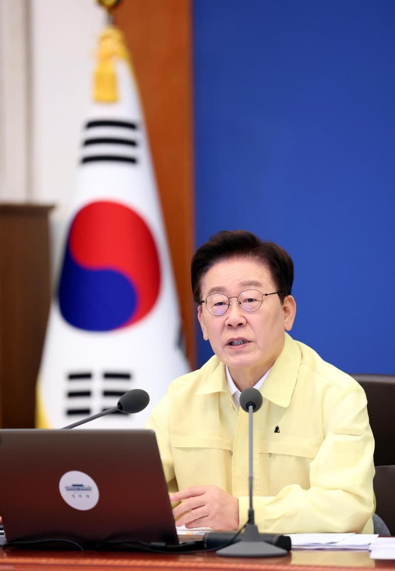 왕이 중국 외교부장 5년 만의 방한…한반도 평화체제 다자논의 물꼬 트나