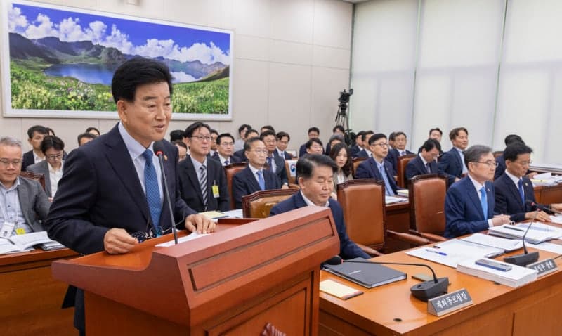 트럼프, 김정은과 4차 회담 추진…한미훈련 축소로 동맹·안보 우려