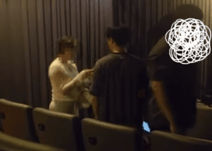 영화관서 중국어로 고성방가에 휴대전화 불빛까지…소란 피운 관객 경찰 연행