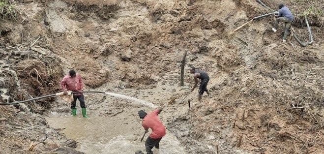 중앙아프리카공화국 잠보예 금광 붕괴…최소 100명 사망