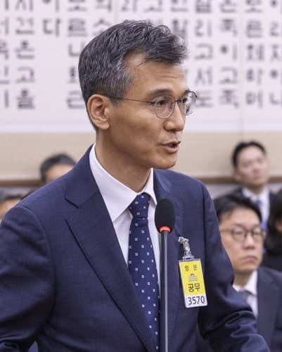 법무부 '대검 감찰부장 지위 승계'…김성동은 '해임 의도 입법' 반발