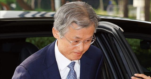 조희대 대법원장 '서면 제청' 강행에 정치권 격랑…사퇴 압박 vs 탄핵 공방