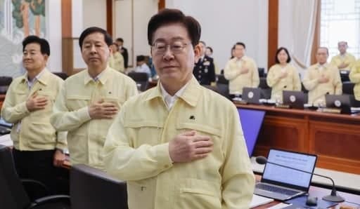 이재명 대통령 국정운영 지지율 42.8%로 취임 후 최저치 기록