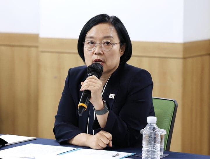 한성숙 총리 "신산업 규제, 글로벌 수준으로"…부처 입증 못 하면 폐지