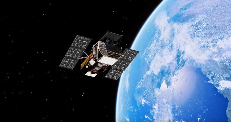 NASA 사상 첫 우주망원경 구출 작전 실패…스위프트 추락 예정