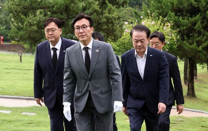 김민석 "전국에 '조희대 퇴진' 현수막 게첩"…당 홍보 전면 혁신 예고