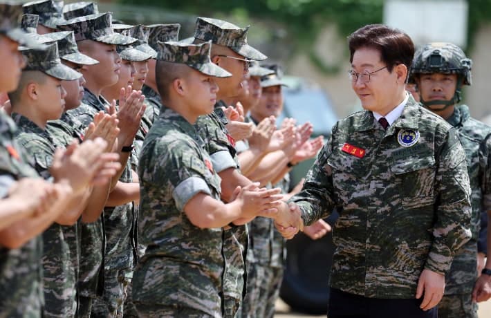 안규백 국방장관, 내년부터 '선택적 모병제' 도입…기술집약형 부사관 3천 명 선발