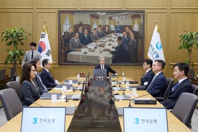한은 8월 기준금리 연속 인상 무게…증권가 전망 급선회