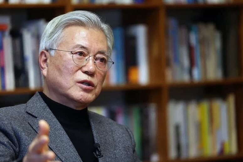 문재인 전 대통령, 집중호우 피해 입은 고향 거제에 1,000만 원 기부
