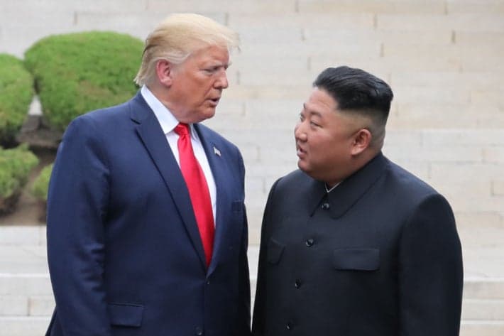 중간선거 앞둔 트럼프, 북미대화 재개 서두르며 외교 성과 노린다
