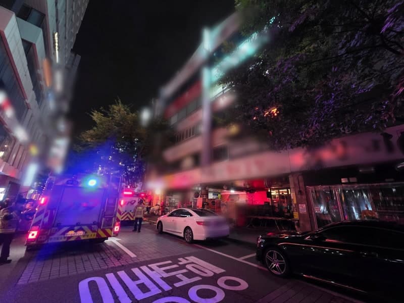 안양 호계동 5층 상가 건물서 새벽 화재…이용객 40여 명 대피
