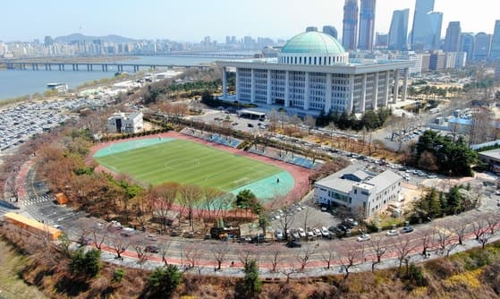 국회의사당 세종 이전하고 여의도에 1만 5천 가구 공급하자
