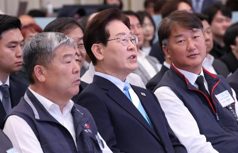 내년부터 노동절 근무 시 '임금 2.5배' 또는 '2배+대체휴일' 선택 가능