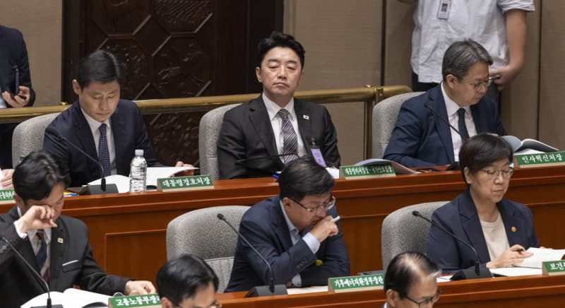 강훈식 비서실장 "공공임대 불법 전대 근절 및 2차 가해 엄단"