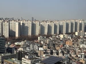 서울 아파트 평균 16억 돌파…강북권 중위값도 10억 넘어섰다