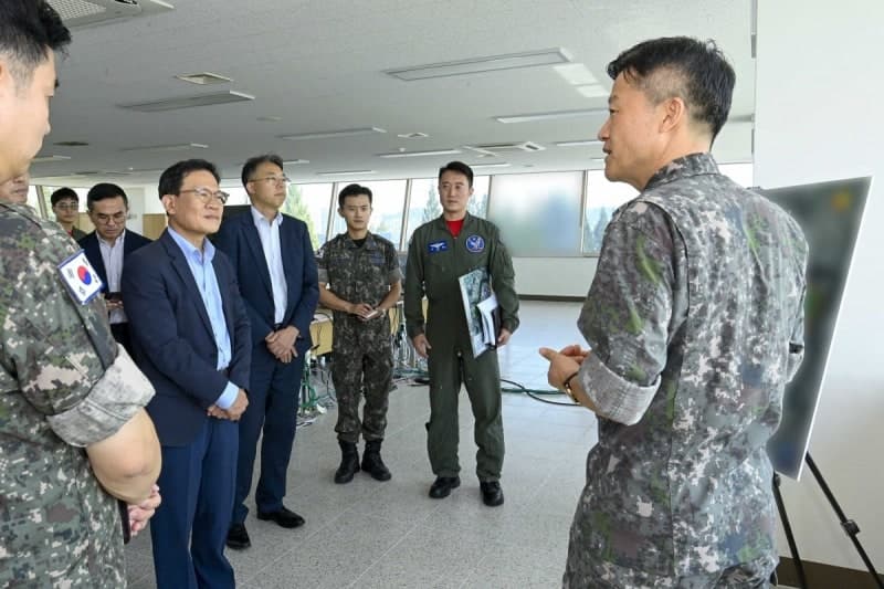 SK하이닉스 경영진, 광주 군공항 전격 방문…호남 반도체 클러스터 가속도