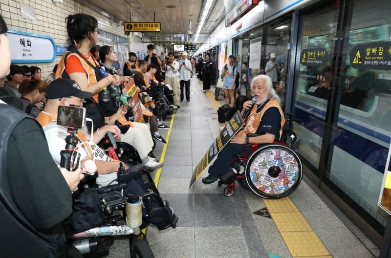 전장연, 서울시의회 민주당과 장애인 권리보장 위한 사회적 대타협 선언