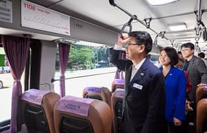 김원기 의정부시장, 광역버스 1108번 첫 운행 현장 점검 및 시민 소통