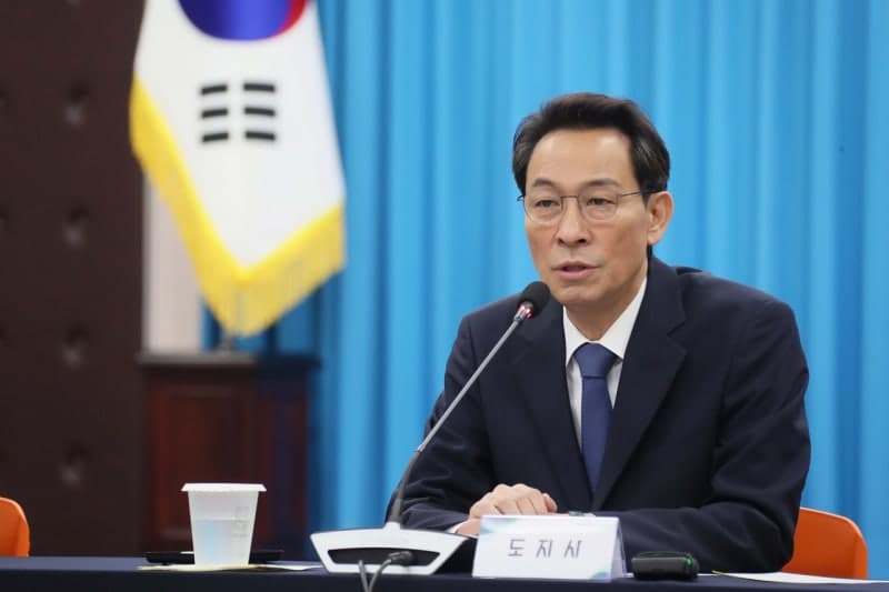 우상호 강원지사, 강원FC 홈경기 강릉 단독 개최 재검토 지시