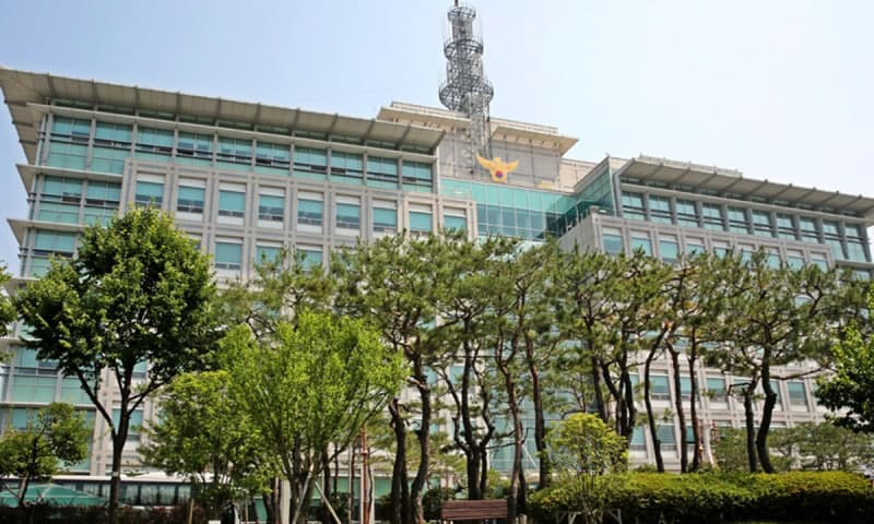 신용카드 빌려주면 이자 줄게…131억 챙긴 화장품 방판원 구속