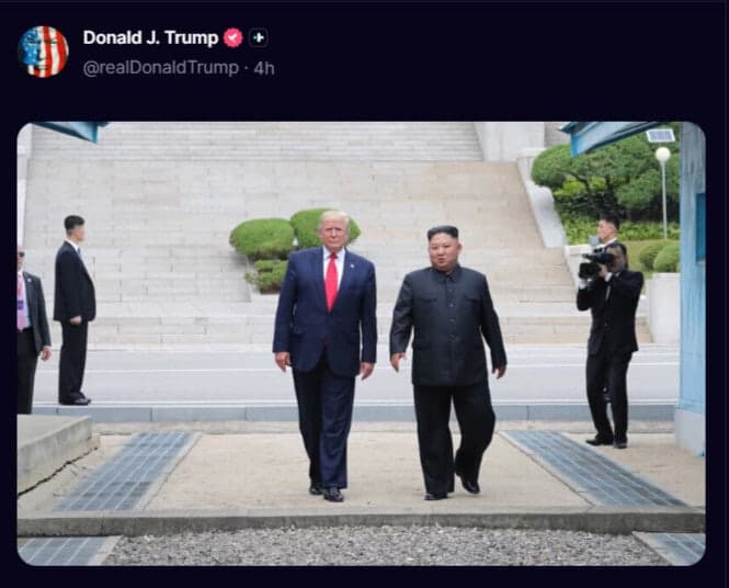 트럼프, 김정은과 찍은 과거 사진 잇따라 공개하며 대화 재개 촉구