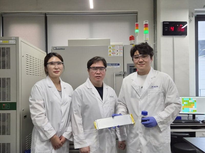 폐배터리 신품처럼 재생하고 화재 없는 나트륨 배터리 기술 개발