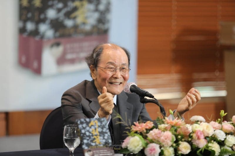 ‘태백산맥’ 조정래, 83세에 마지막 장편소설 ‘서리꽃’으로 사랑을 말하다