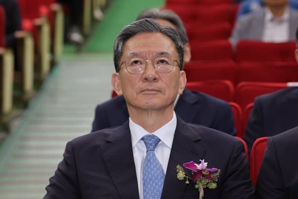 정성호 법무부 장관 이임… "새 형사사법제도 시행, 억울한 국민 없어야"