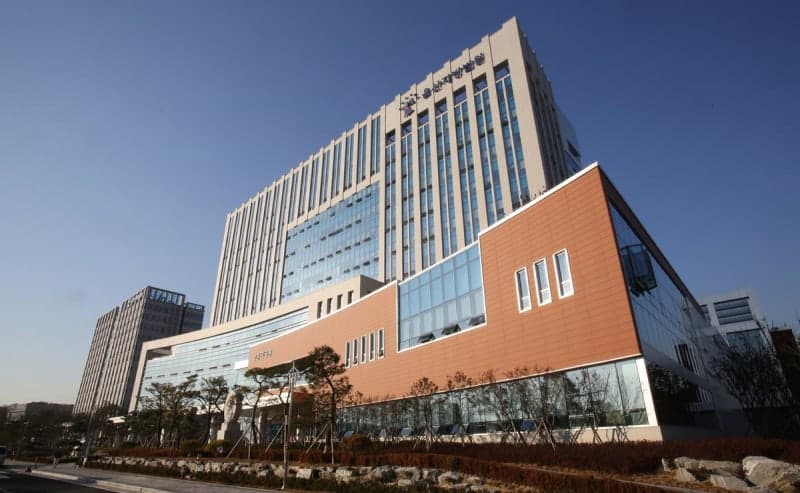 전자발찌 차고 음주 측정 3차례 거부한 70대 성범죄자 실형 선고